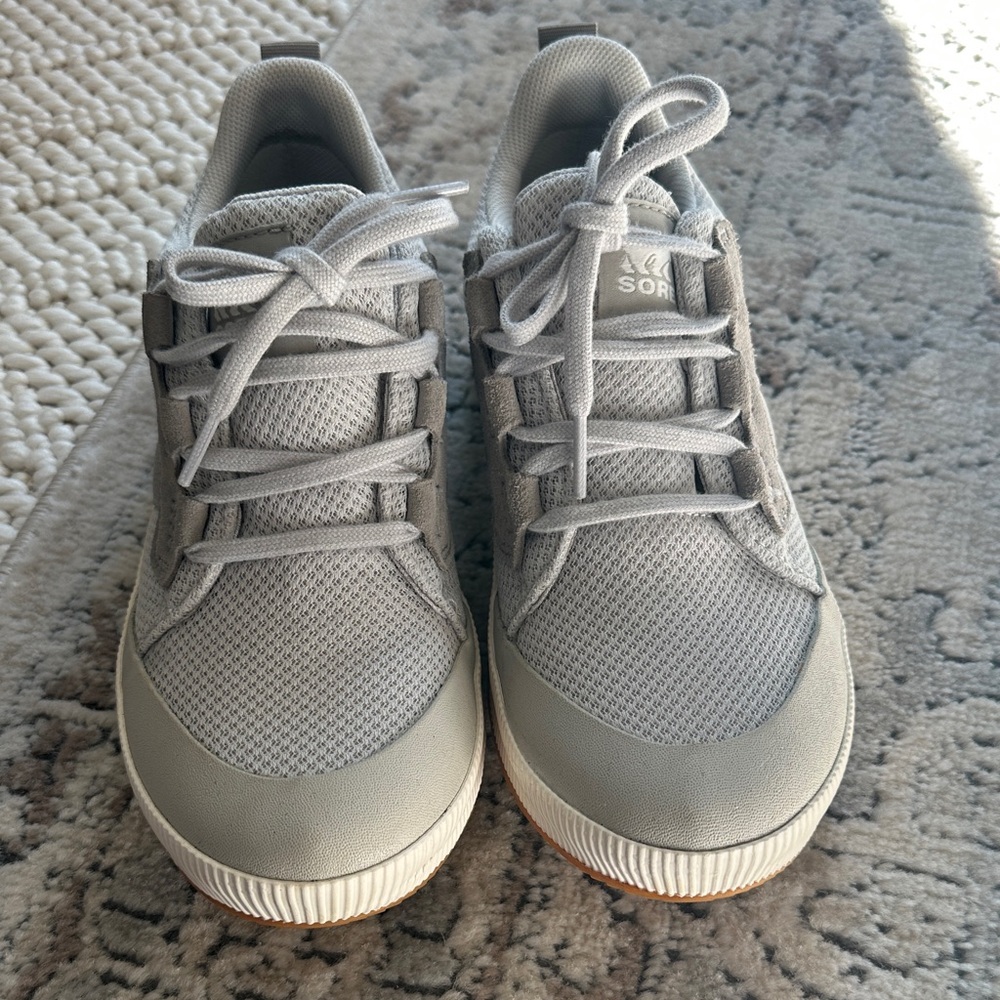 Preowned Sorel Light Gray Lace-Up Sneakers